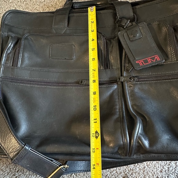 Tumi Black Leather Executive Briefcase with Front Pockets - Picture 6 of 7